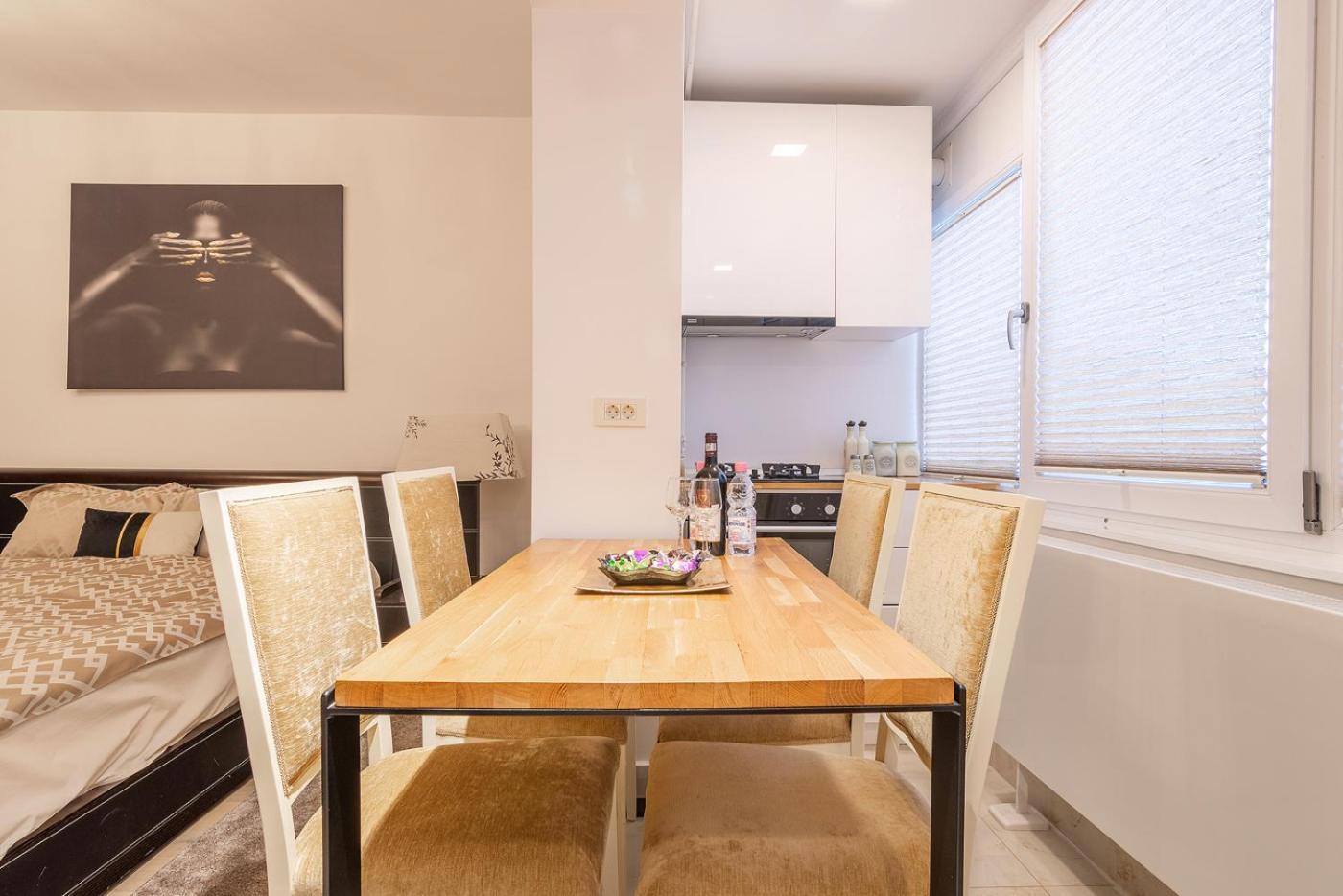 Apartment New Luxury Near Afi Mall And Old Town By Mm Host *